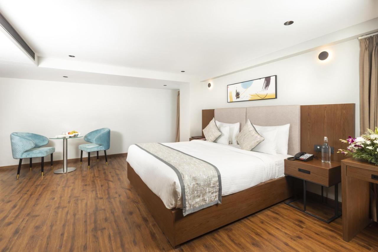 Hotel Ramee International Surate Extérieur photo