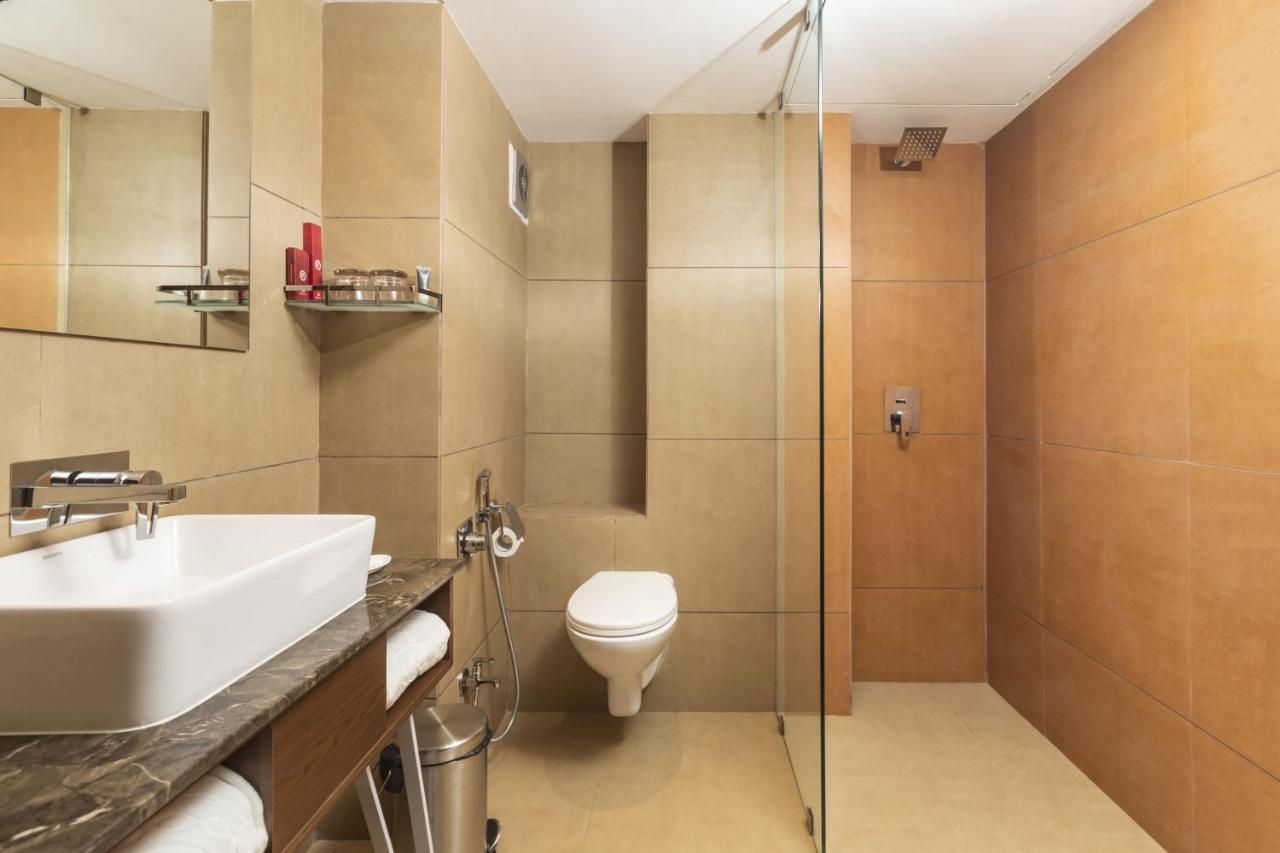 Hotel Ramee International Surate Extérieur photo